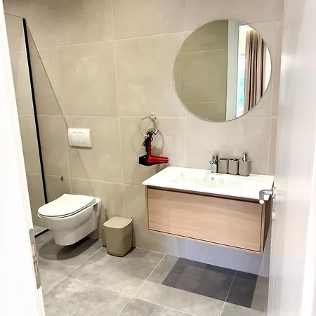 White Arena Golem (Tirana)