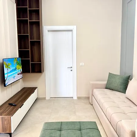 White Arena Apartment *