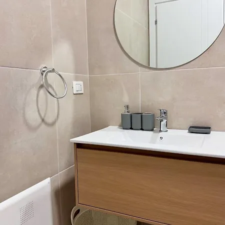 White Arena Apartments Golem Διαμέρισμα