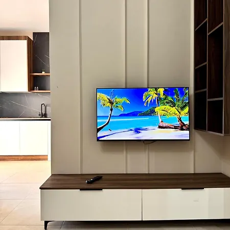 White Arena Apartments Golem Διαμέρισμα