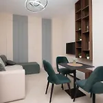 White Arena شقة