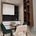 Apartament White Arena