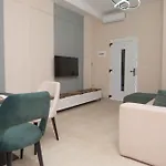 شقة White Arena