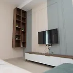 White Arena شقة *