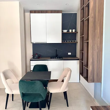 The White Arena Sea Side Durres Apartment *