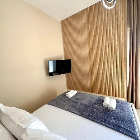Apartment The White Arena Sea Side Durres *