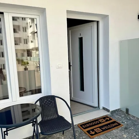 Daire White Arena Apartments Golem *