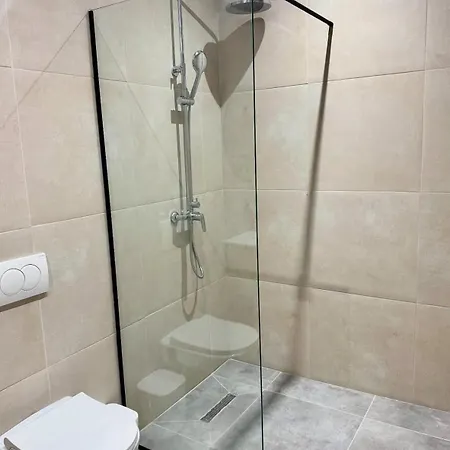 White Arena Apartments Golem Daire