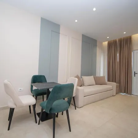 White Arena Apartament Golem (Tirana)