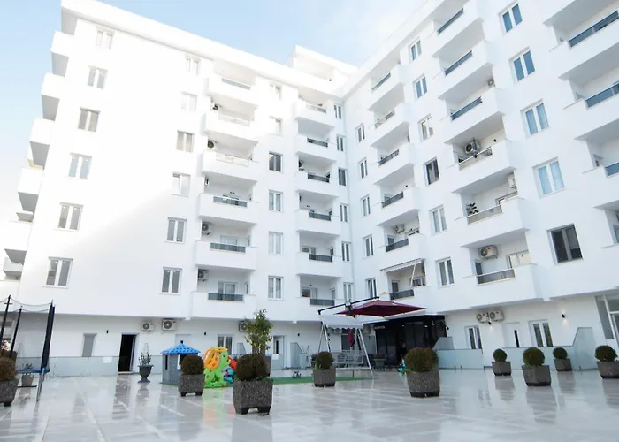 White Arena Голем