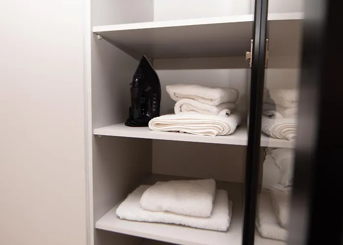 White Arena Apartman *