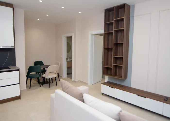 White Arena Голем