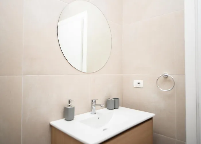 White Arena Apartman Golem