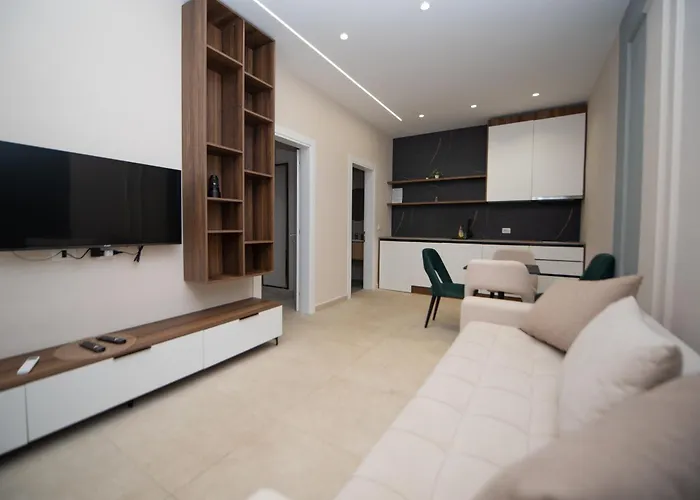White Arena Apartman *