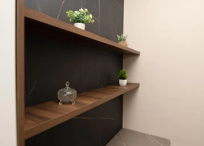 White Arena Apartman Golem