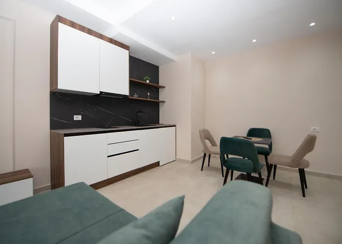 White Arena Голем